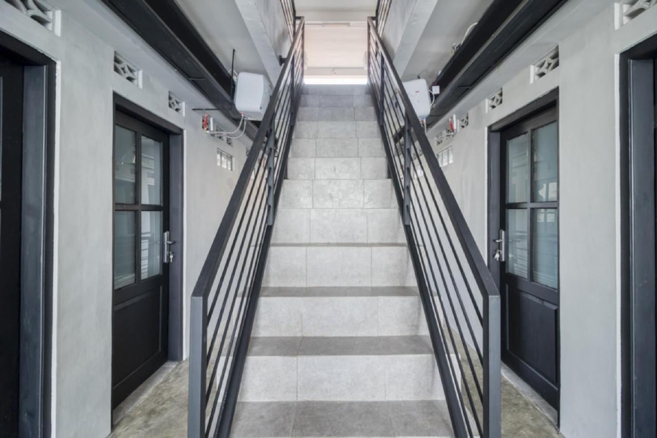 Reddoorz Syariah Near Galeria Mall Yogyakarta Exteriör bild